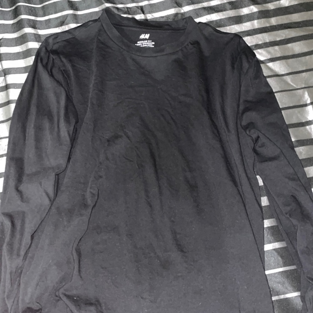MENS H&M SMALL LONG SLEEVE TEE
